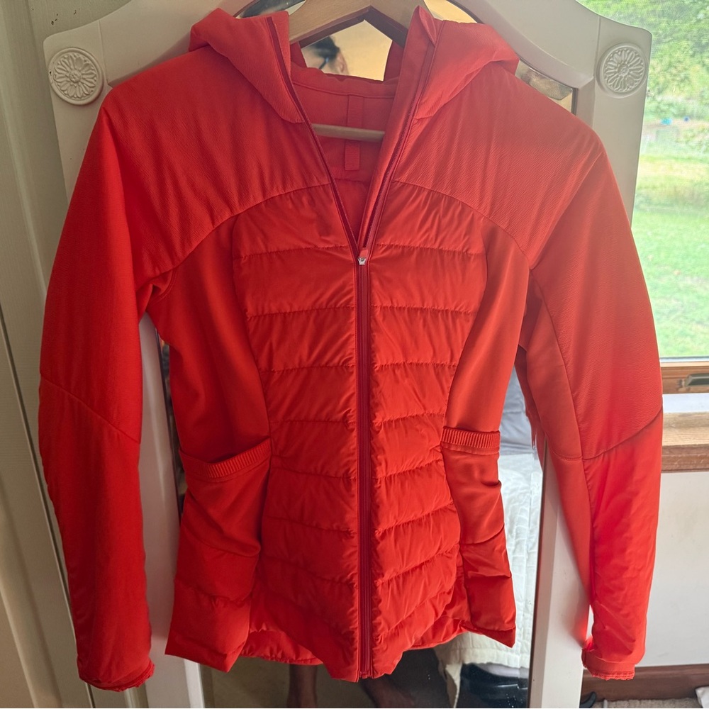 Lululemon Light Weight Puffer Down For It All Ato… - image 1